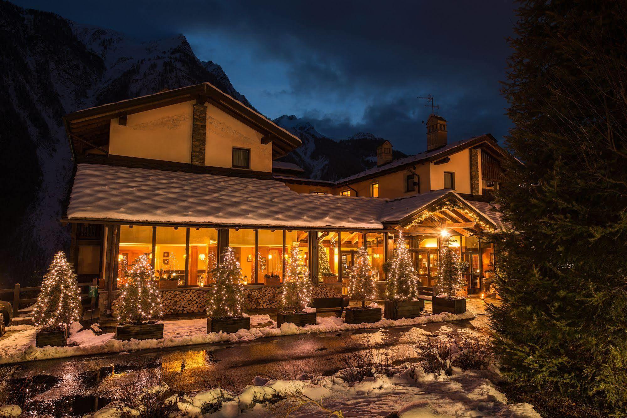 Hotel Qc Termemontebianco 4*